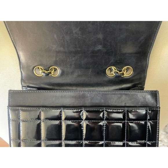 CHANEL CC Lambskin Black Gold Patent Leather Chocolate Bar Flap Bag Chain - Picture 15 of 16